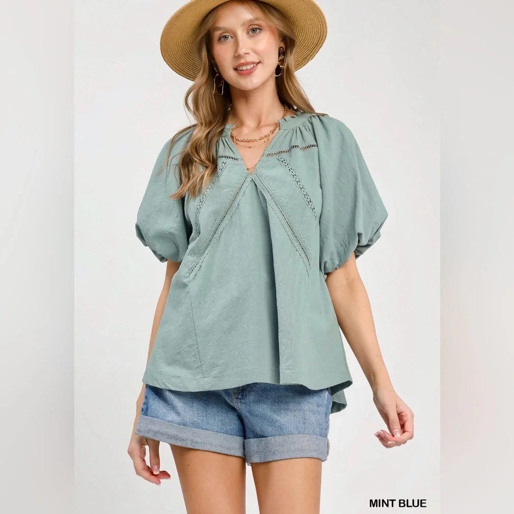 ♥️ Hello Gorgeous! Umgee Lace Inset Puff Sleeve Boho Blouse - Mint Blue